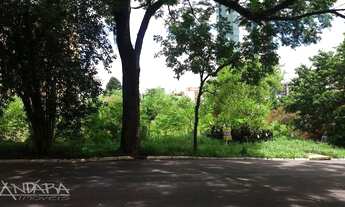 Imagem: Linda esquina em Bairro Nobre Próximo ao