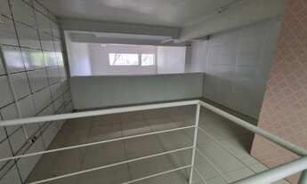 Imagem 7: Loja na Av Primeiro de Março com mezanino e estacionamento em frente!