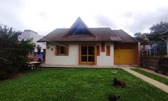 Imagem 2: Compre na Cátya Varela Imóveis: Bela Casa com amplo pátio gramado no Desvio Rizzo