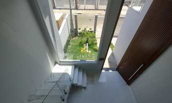 Imagem 6: Sobrado com 3 Suites sendo 1 Suite Master com Closet e Banheira de Hidromassagem