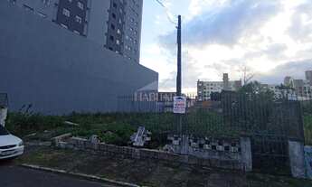 Imagem: AMPLO TERRENO NO CENTRO