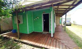 Imagem: Casa Residencial com 2 Dormitorio(s) localizado(a)