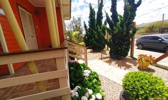 Imagem 2: Casa mobiliada com churrasqueira e jardim em Cidreira centro, prontinha para morar