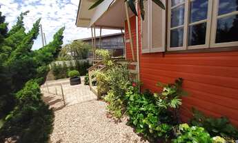 Imagem 3: Casa mobiliada com churrasqueira e jardim em Cidreira centro, prontinha para morar