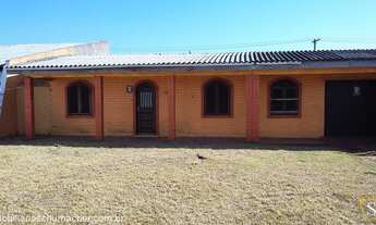 Imagem 2: Casa com 4 Dormitorio(s) localizado(a) no bairro Centro em Cidreira / RIO GRANDE DO SUL R