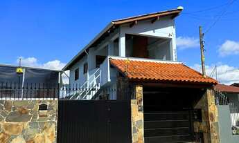 Imagem: Casa de esquina à venda no bairro 25 de