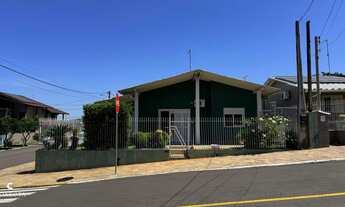 Imagem: Casa de esquina à venda no bairro Vale