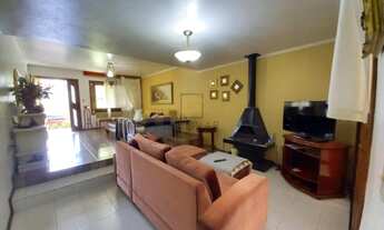 Imagem: Casa com 4 dormitórios próximo ao Centro