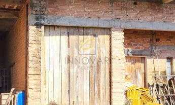 Imagem 4: Terreno com inicio de construção