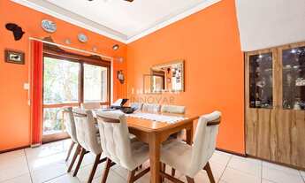 Imagem 5: Casa com excelente pátio, árvores frutà­feras, quiosque e piscina