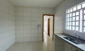 Imagem 2: Sobrado em via pública na região do bairro CPA 3