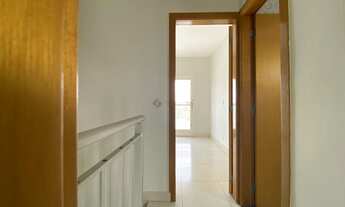 Imagem 7: Sobrado em via pública na região do bairro CPA 3