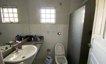 Imagem 6: Casa térrea com sobrado no fundo