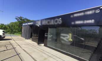 Imagem: Barracão em Várzea Grande