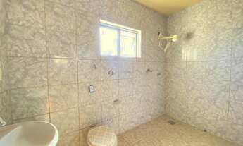 Imagem 7: Ampla Casa Comercial para locação na Av. das Flores com Espço para Estacionamento