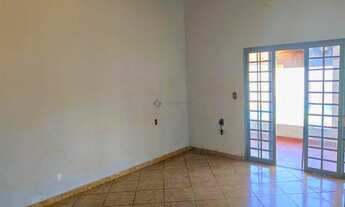 Imagem 3: Casa Residencial ou Comercial sendo 3/4 e 1 Suíte com Piscina