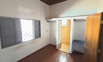 Imagem 6: Casa Residencial ou Comercial sendo 3/4 e 1 Suíte com Piscina