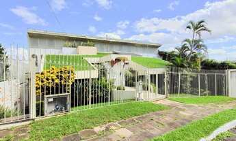 Imagem: Casa com 3 Dormitorio(s) localizado(a) no