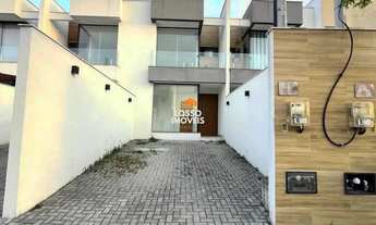 Imagem: Casa em Condomínio de Luxo com Piscina