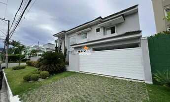 Imagem: Casa em Condomínio com Closet e Varanda