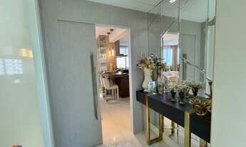 Imagem 3: Lindo Apartamento à venda em Balneário Camboriú, quadra mar na Barra Sul - Com 3 suítes e