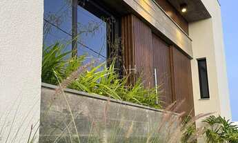 Imagem 2: Casa térrea com 4 suites