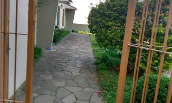 Imagem 2: Sobrado, 2 dormitórios, 1 banheiros, 1 vaga na garagem, 61M² de Área Construída