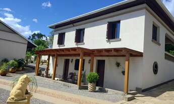 Imagem 2: Casa, 3 dormitórios, 3 banheiro, 5 vagas na garagem, 220M² de Área Construída