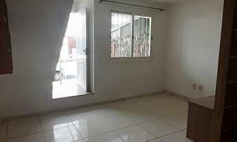 Imagem 2: Sobrado, 2 dormitórios, 2 banheiro, 1 vaga na garagem, 60M² de Área Construída