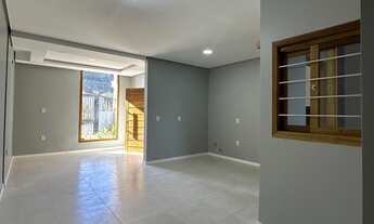 Imagem 5: Casa Geminada com 2 dormitórios no bairro Centenário em Sapiranga/RS