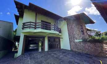 Imagem 3: Casa de alto padrão com amplo terreno no centro de Sapiranga