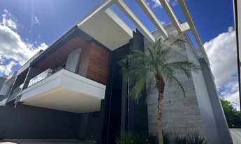 Imagem: Casa com 3 quartos sendo 1 suíte com Closet