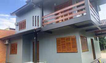 Imagem 4: Casa com 4 dormitórios sendo 1 suíte com banheira no Bairro Centro em Sapiranga