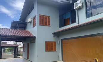 Imagem 2: Casa com 4 dormitórios sendo 1 suíte com banheira no Bairro Centro em Sapiranga