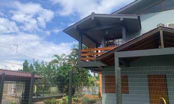 Imagem 6: Casa com 4 dormitórios sendo 1 suíte com banheira no Bairro Centro em Sapiranga