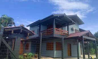 Imagem 3: Casa com 4 dormitórios sendo 1 suíte com banheira no Bairro Centro em Sapiranga