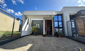 Imagem 1: Casa com 3 dormitórios sendo 1 deles suíte no Bairro Centenário