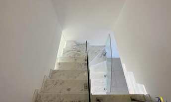 Imagem 4: Sobrados com excelente padrão construtivo