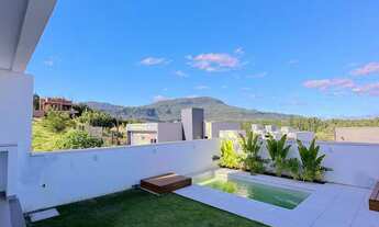 Imagem 3: Sobrados com excelente padrão construtivo