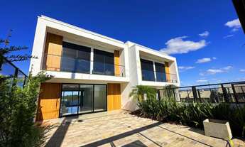 Imagem 1: Sobrados com excelente padrão construtivo