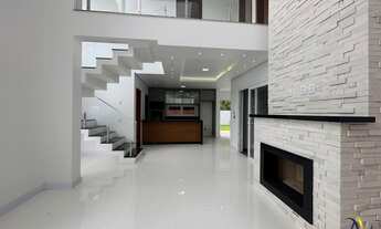 Imagem 7: Casa Alto Padrão com 03 suítes, amplo pátio no Loteamento Bosque dos Ipês