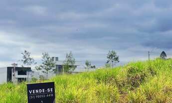 Imagem: Terrenos no Loteamento Belle Ville com 300m²