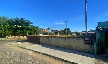 Imagem: Terreno com 336 m² plano