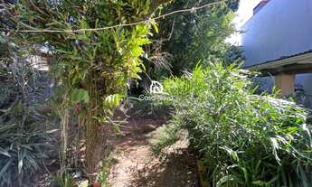 Imagem 2: Terreno ( com casa de madeira