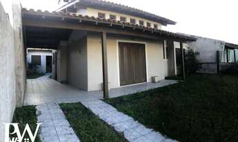 Imagem: LINDA CASA EM NOVA TRAMANDAÍ Á UMA QUADRA