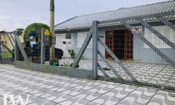 Imagem: CASA COM PISCINA E 04 DORMITÓRIOS NO BAIRRO