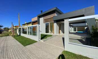 Imagem 2: CASA A UMA QUADRA DO MAR EM IMBÉ!