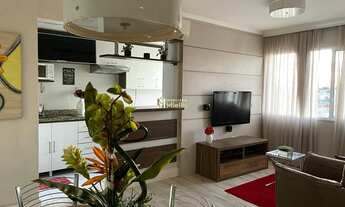 Imagem 4: Apartamento Espetacular com 2 Dormitórios, Suíte, Vista Panorâmica e Mobiliário Parcial no