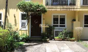 Imagem: Elegante Residência Integrada à Natureza