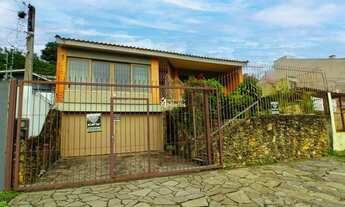Imagem: CASA EM PORTO ALEGRE / SANTA TEREZA